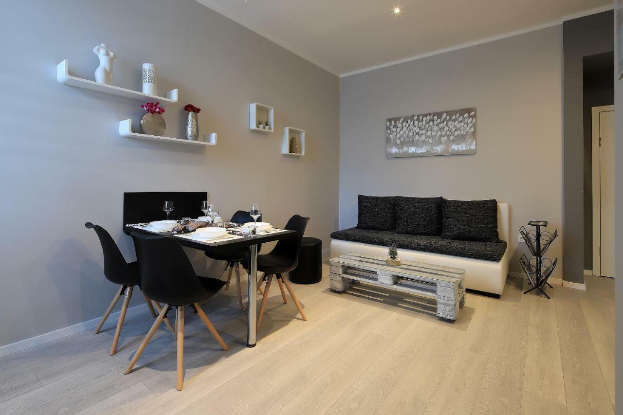 Apartments Karla Rijeka Buitenkant foto